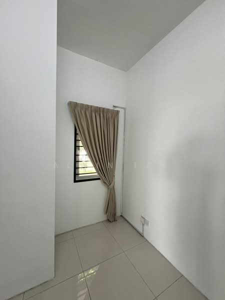2-storey Terraced House for Rent in Dengkil (Selangor) - Alwin Tan - Guest Room - PropertyGuru.com.my