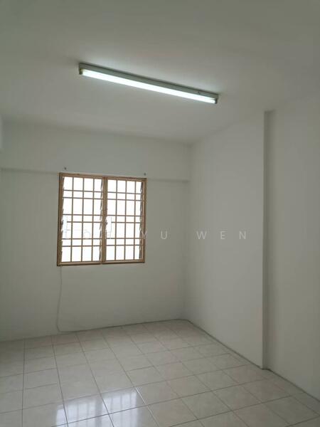 For Rent - Desa Indah Block 86