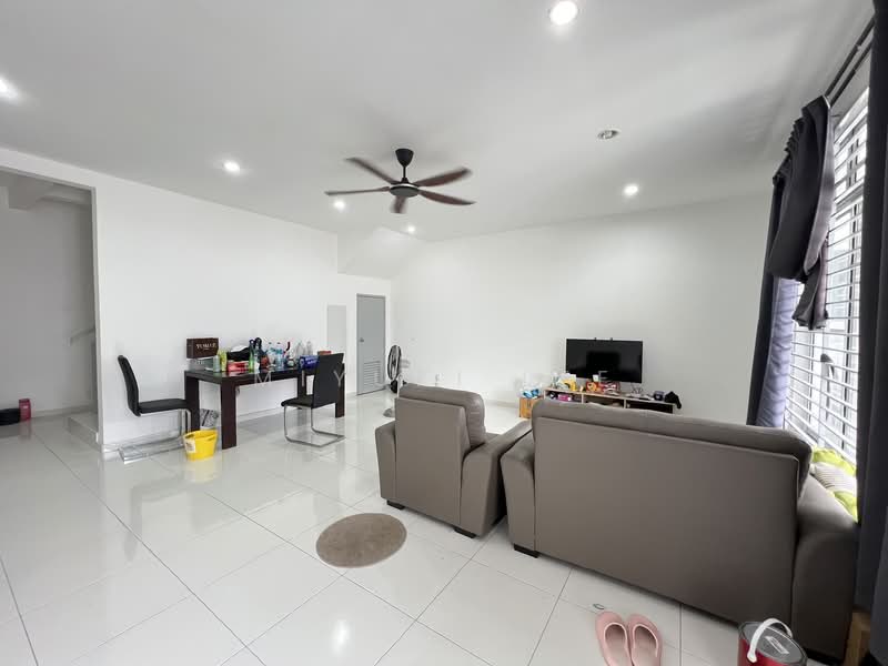 2-storey Terraced House for Rent in Bukit Indah (Iskandar Puteri (Nusajaya)) - Miyuki Lee - Living Room - PropertyGuru.com.my