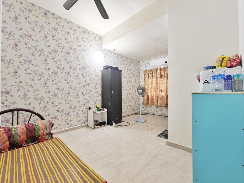 2-storey Terraced House for Sale in Kota Puteri Seksyen 5 (Batu Arang) - Zaidi Idris - Bedroom - PropertyGuru.com.my