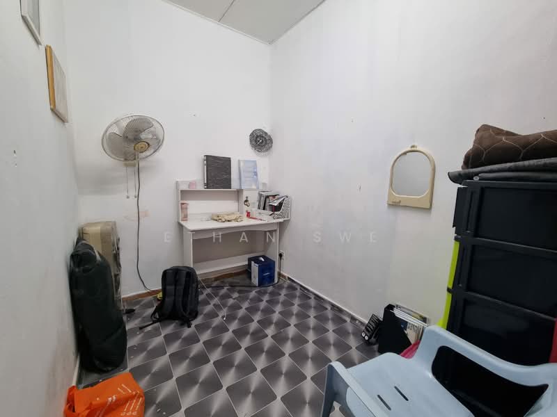 Rumah Teres untuk Dijual di Taman Mayang (Petaling Jaya) - Ethan Swe - Study - PropertyGuru.com.my