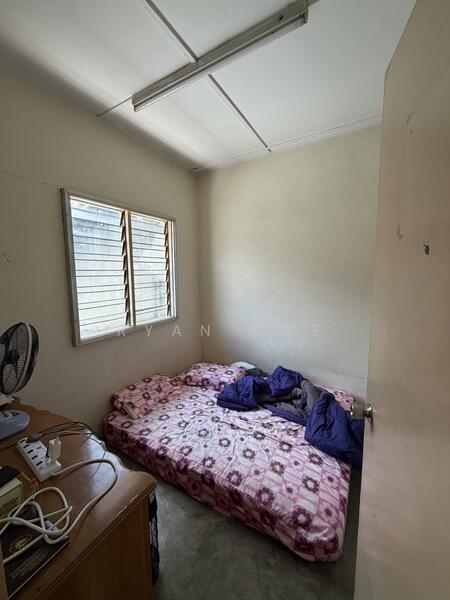 Rumah Teres 2-Tingkat untuk Dijual di Taman Usaha Jaya (Kepong) - Ryan Swe - Bedroom - PropertyGuru.com.my