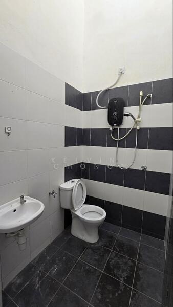 Chemor Klebang Aman Gated Guarded Single Sty untuk Untuk Disewa - RM 1,000 /bulan, Mac 2026 - Bathroom - PropertyGuru.com.my