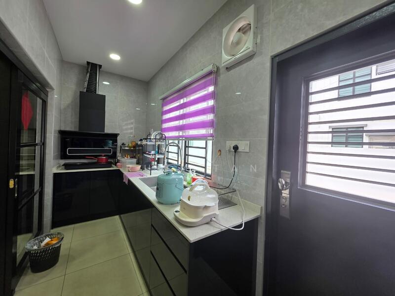 2-storey Terraced House for Sale at Taman Sri Pulai Perdana - Ruby Tan - Kitchen - PropertyGuru.com.my