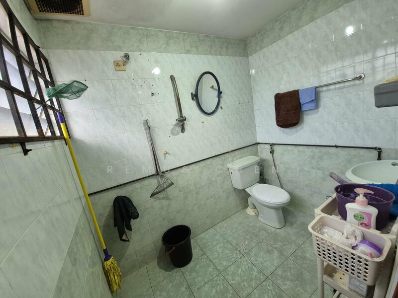 Terraced House for Sale in Taman Selayang (Selayang) - Remus Chen - Bathroom - PropertyGuru.com.my