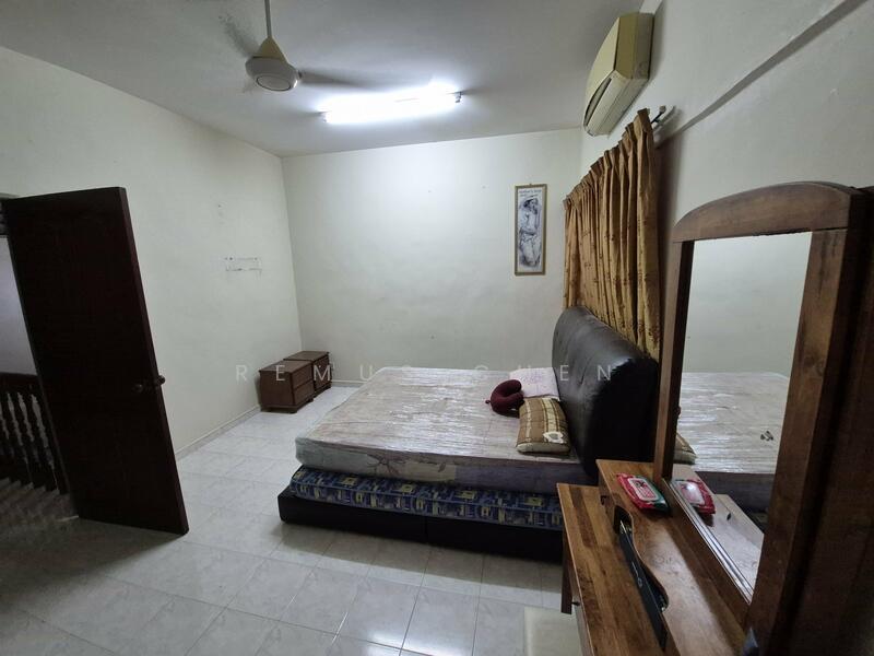 Terraced House for Sale in Taman Selayang (Selayang) - Remus Chen - Bedroom - PropertyGuru.com.my