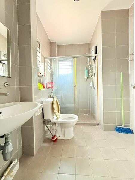 2-storey Terraced House for Sale in Setia Alam (Selangor) - Ryan . - Bathroom - PropertyGuru.com.my