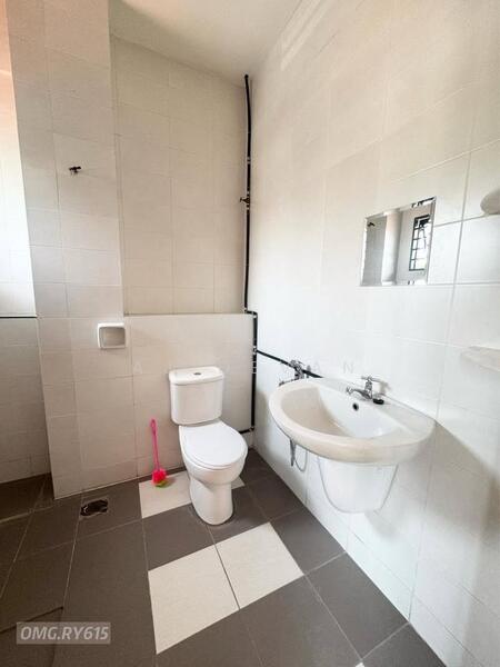 2-storey Terraced House for Sale in Kota Bayuemas (Klang) - AJ Devan - Bathroom - PropertyGuru.com.my