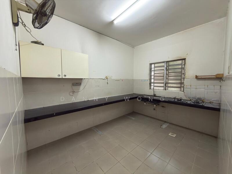 2-storey Terraced House for Sale in Rawang (Selangor) - Danny Wong - Kitchen - PropertyGuru.com.my