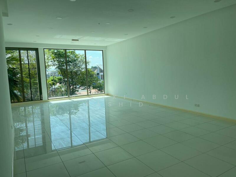 Retail Office for Rent in Glenmarie (Selangor) - Emir Zaki Abdul Rashid - Living Room - PropertyGuru.com.my