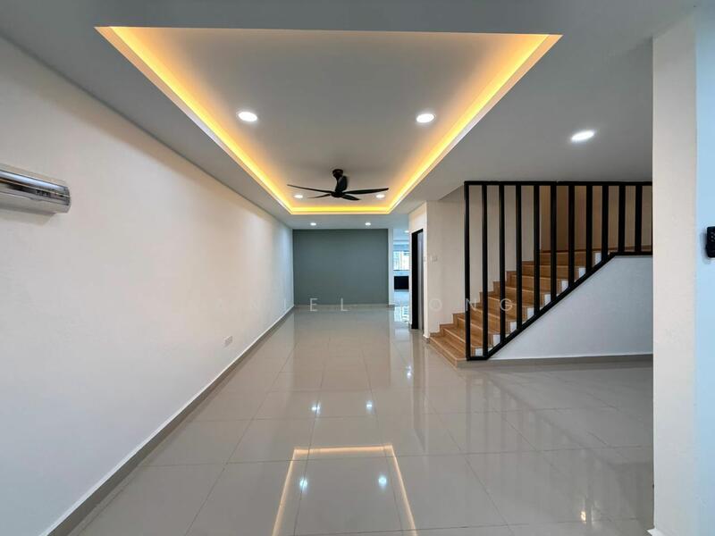 2-storey Terraced House for Sale in Taman Senai Baru (Senai) - Daniel Yong - Living Room - PropertyGuru.com.my