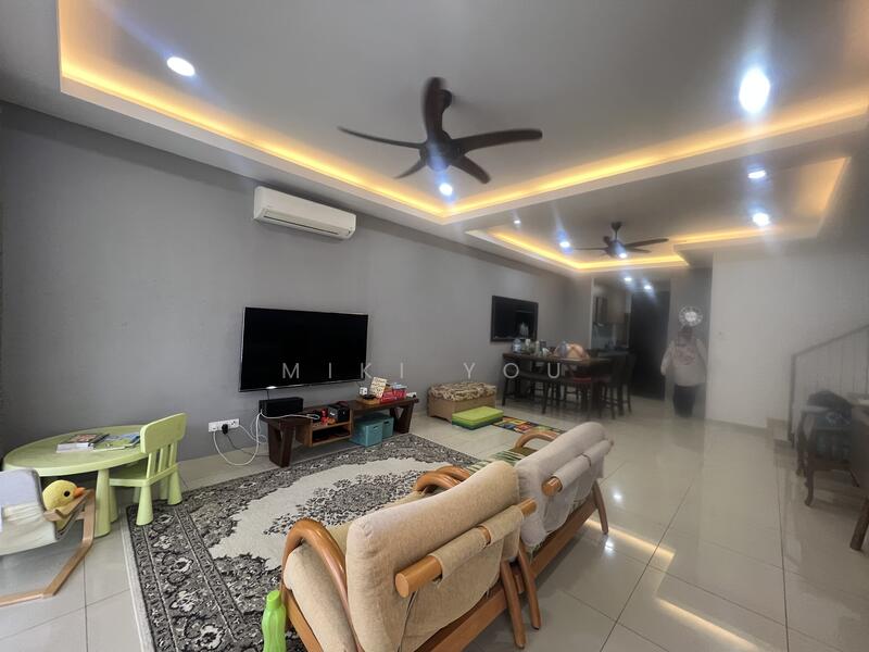 2-storey Terraced House for Rent in Bandar Rimbayu (Telok Panglima Garang) - Miki You - Living Room - PropertyGuru.com.my