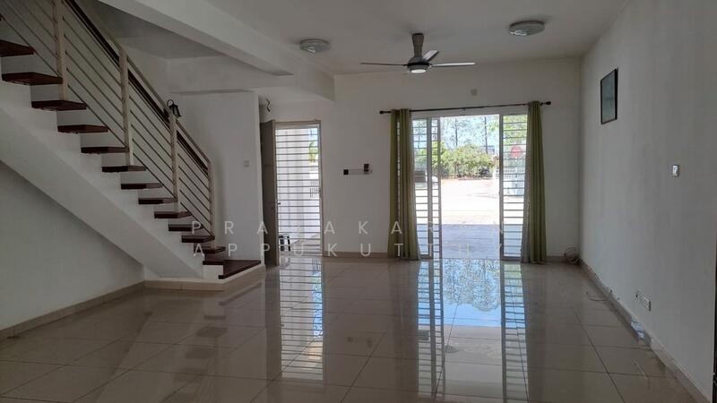 Ariza @ Elmina Gardens untuk Untuk Dijual - RM 735,000, Feb 2026 - Living Room - PropertyGuru.com.my