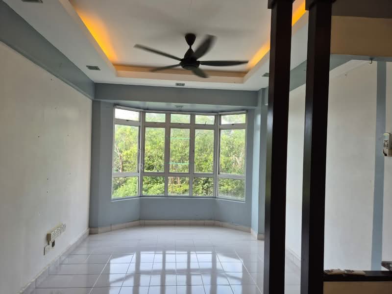 Kristal Heights 2 untuk Untuk Disewa - RM 1,400 /bulan, Mac 2026 - Living Room - PropertyGuru.com.my