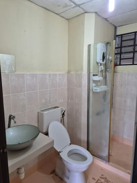 Kristal Heights 2 untuk Untuk Disewa - RM 1,400 /bulan, Mac 2026 - Bathroom - PropertyGuru.com.my