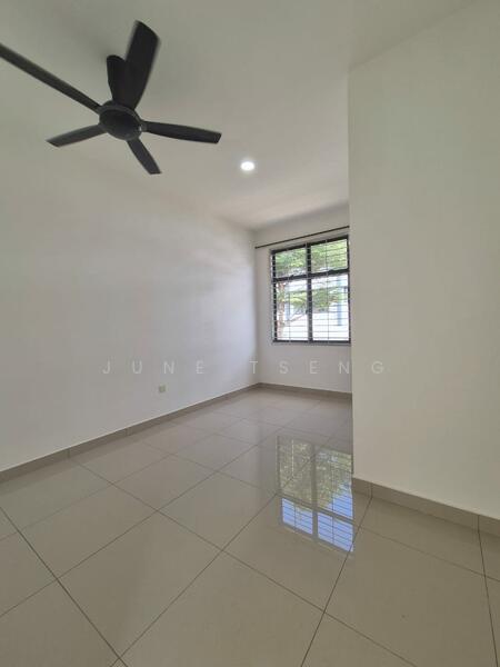 Untuk Dijual - BANDAR CEMERLANG