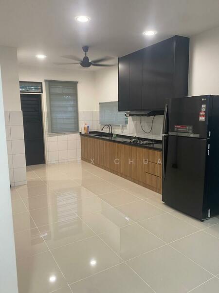 Rumah Teres 2 Tingkat untuk Disewa di Bandar Rimbayu (Telok Panglima Garang) - Alex Chua - Kitchen - PropertyGuru.com.my