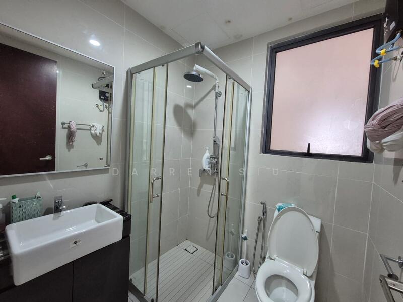 Condominium for Rent at Kings Bay @ Country Garden Danga Bay - Darren Siu - Bathroom - PropertyGuru.com.my