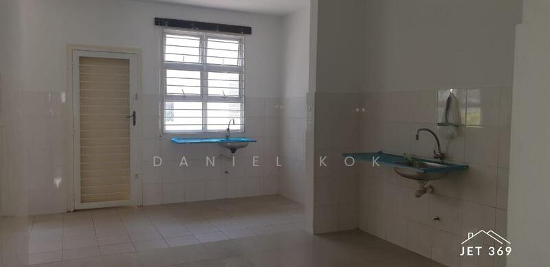 2-storey Terraced House for Sale in Kota Kemuning (Shah Alam) - Daniel Kok - Kitchen - PropertyGuru.com.my