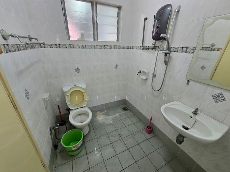 2-storey Terraced House for Sale in Bandar Sunway Semenyih (Semenyih) - Celestine Ting - Bathroom - PropertyGuru.com.my