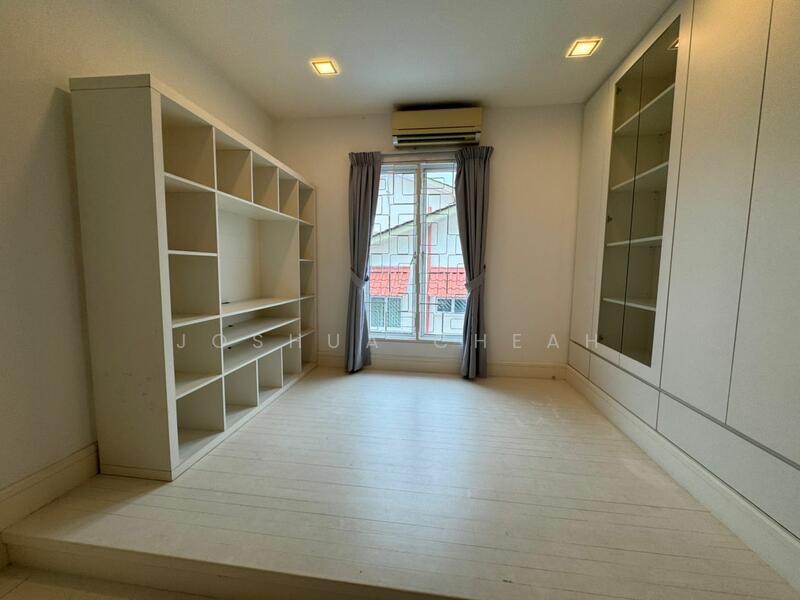 Untuk Disewa - Taman United