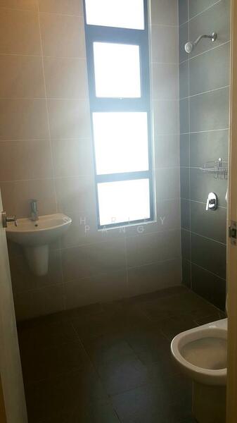Cluster House for Sale in Iskandar Puteri (Nusajaya) (Johor) - Shirley Pang - Bathroom - PropertyGuru.com.my