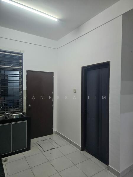 2-storey Terraced House for Sale in Taman Scientex Senai (Senai) - Vanessa Lim - Kitchen - PropertyGuru.com.my