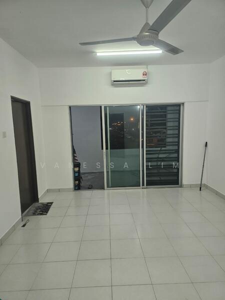 2-storey Terraced House for Sale in Taman Scientex Senai (Senai) - Vanessa Lim - Living Room - PropertyGuru.com.my