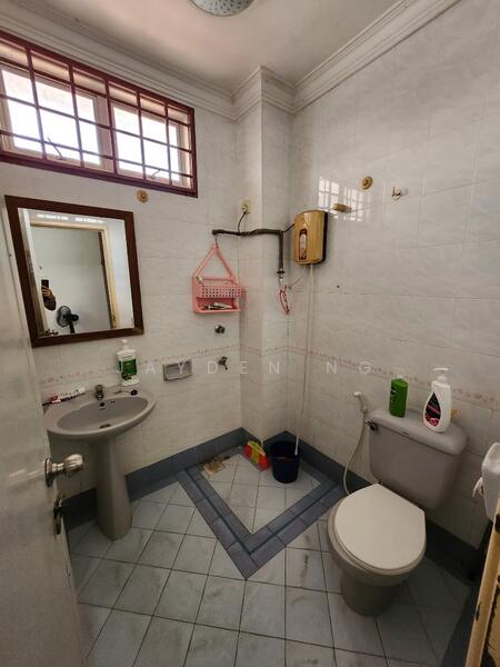 2-storey Terraced House for Sale in Taman Seri Orkid (Skudai) - Jayden Ng - Bathroom - PropertyGuru.com.my