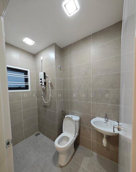 Sejati Lakeside @ Cyberjaya untuk Untuk Disewa - RM 5,000 /bulan, Mac 2026 - Bathroom - PropertyGuru.com.my