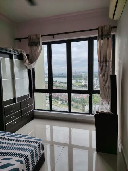 Servis Apartment untuk Dijual di Univ 360 Place - Terry Chen - Bedroom - PropertyGuru.com.my