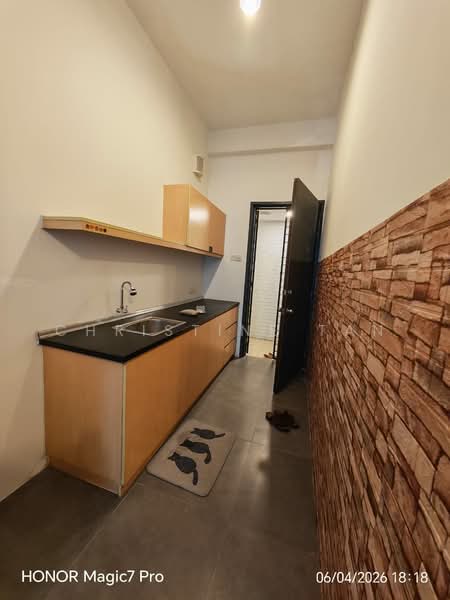 Servis Apartment untuk Disewa di Empire Damansara - Christine Tan - Kitchen - PropertyGuru.com.my