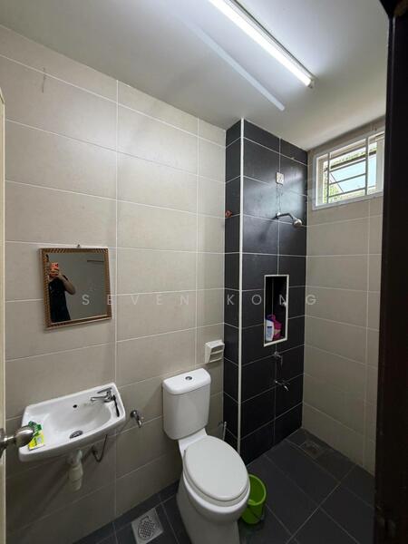 2-storey Terraced House for Sale in Bandar Uda Utama (Johor Bahru) - Seven Kong - Bathroom - PropertyGuru.com.my