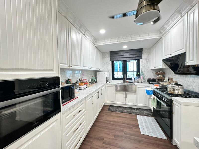 For Sale - Bandar Menjalara