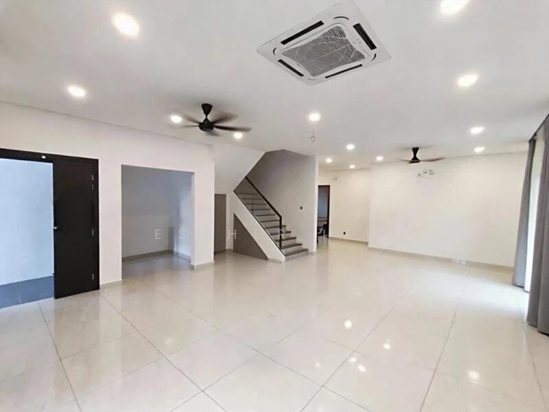 Phase 6.2(1) @ Bandar Seri Botani untuk Untuk Dijual - RM 1,190,775, Feb 2026 - Living Room - PropertyGuru.com.my