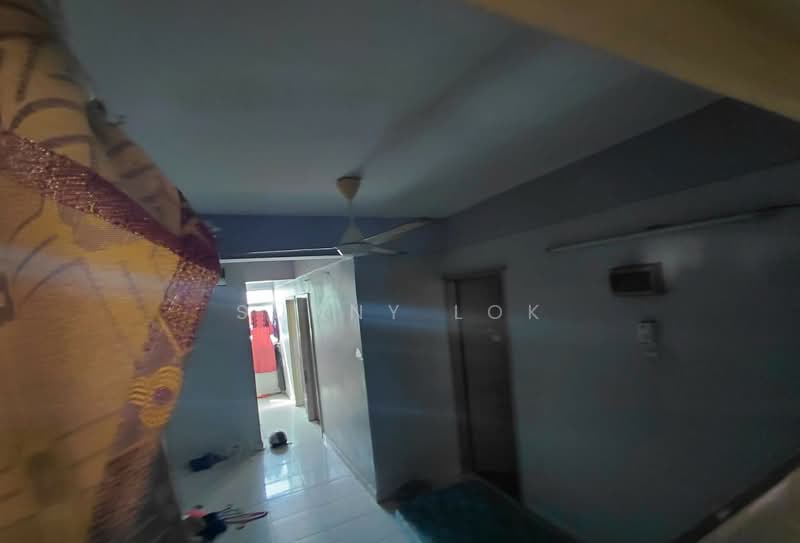 Rumah Flat untuk Dijual di Mutiara Perdana 2 - Sunny Lok - Corridor - PropertyGuru.com.my