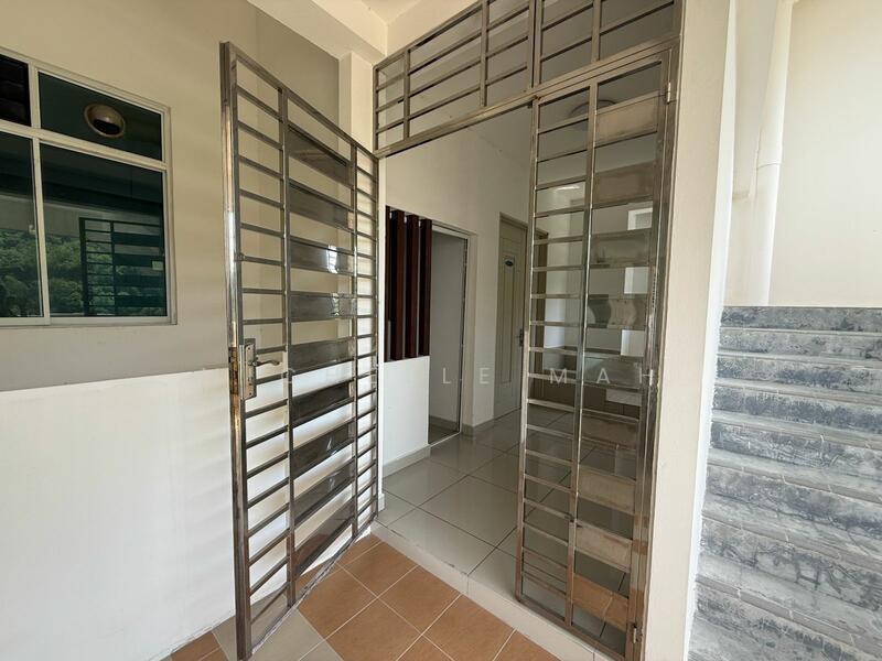 Condominium for Sale at 10 Island Resort - Michelle Mah - Entrance - PropertyGuru.com.my