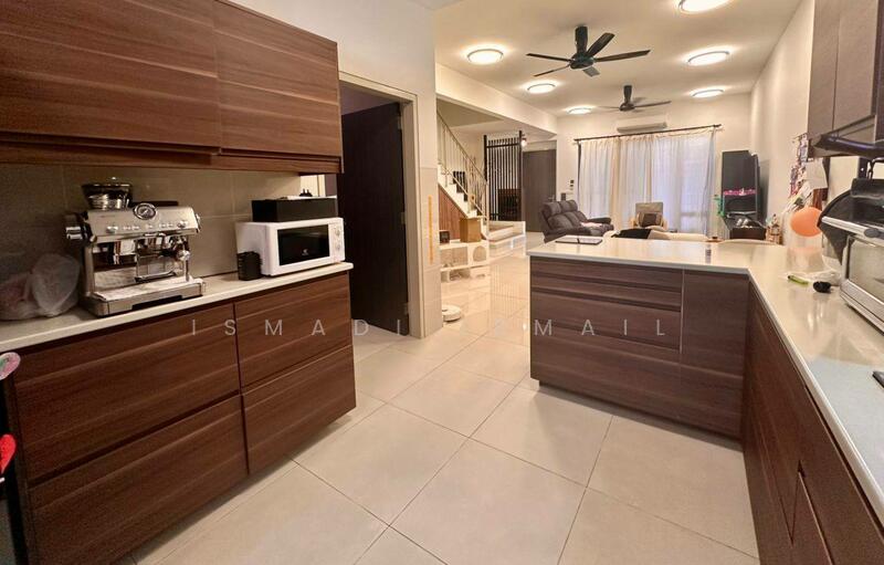 2-storey Terraced House for Sale in Shah Alam (Selangor) - Ismadi Ismail - Kitchen - PropertyGuru.com.my