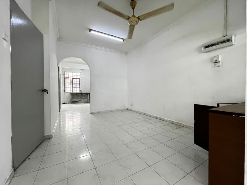 Taman Idaman Terrace House Lorong Idaman Simpang Ampat untuk Untuk Dijual - RM 405,000, Apr 2026 - Interior - PropertyGuru.com.my