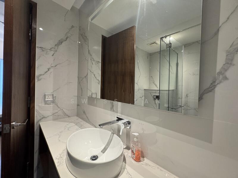 Servis Apartment untuk Disewa di Core Residence @ TRX - Swiss Tan - Bathroom - PropertyGuru.com.my