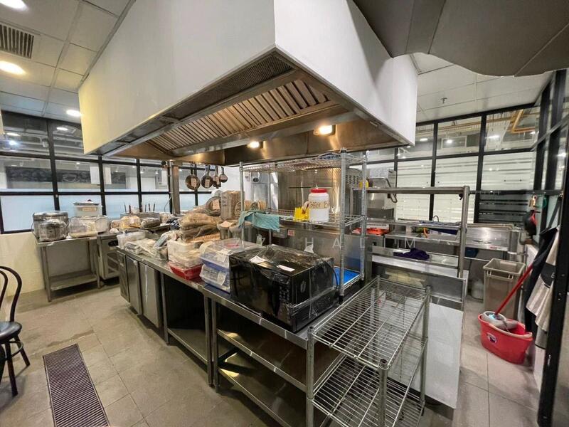 Menara Hap Seng untuk Untuk Disewa - RM 47,910 /bulan, Feb 2026 - Kitchen - PropertyGuru.com.my