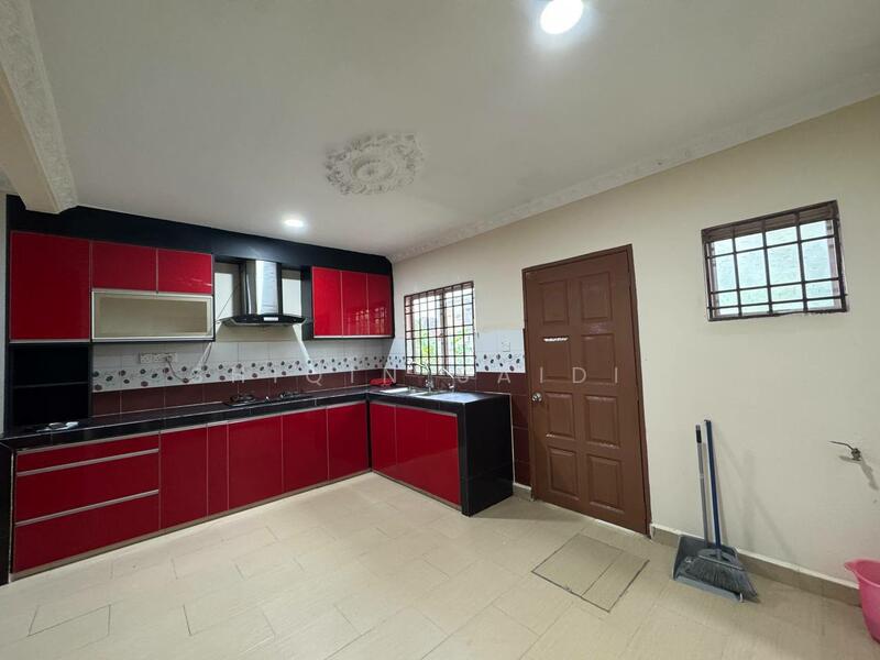 Rumah Teres 1 Tingkat untuk Dijual di Taman Meru Jaya (Kapar) - Shiqin Saidin - Kitchen - PropertyGuru.com.my