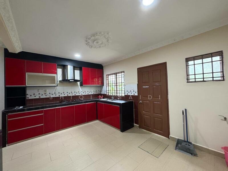 Rumah Teres 1 Tingkat untuk Dijual di Taman Meru Jaya (Kapar) - Shiqin Saidin - Kitchen - PropertyGuru.com.my