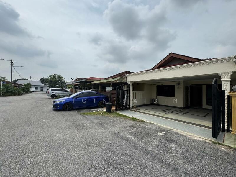 Rumah Teres 1 Tingkat untuk Dijual di Taman Meru Jaya (Kapar) - Shiqin Saidin - Exterior - PropertyGuru.com.my