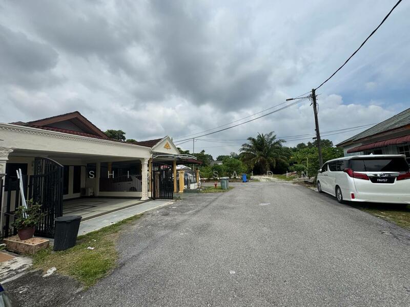 Rumah Teres 1 Tingkat untuk Dijual di Taman Meru Jaya (Kapar) - Shiqin Saidin - Exterior - PropertyGuru.com.my