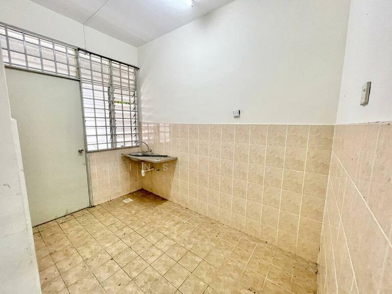 2-storey Terraced House for Sale in Bukit Indah (Iskandar Puteri (Nusajaya)) - Winson Tee - Kitchen - PropertyGuru.com.my