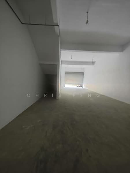 Rimba Hills Shoplot untuk Untuk Disewa - RM 3,000 /bulan, Apr 2026 - Interior - PropertyGuru.com.my