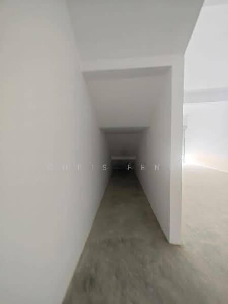 Rimba Hills Shoplot untuk Untuk Disewa - RM 3,000 /bulan, Apr 2026 - Interior - PropertyGuru.com.my