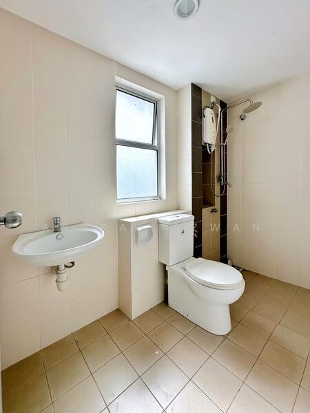 2-storey Terraced House for Sale in Semenyih (Selangor) - Ashraf Azwan - Bathroom - PropertyGuru.com.my
