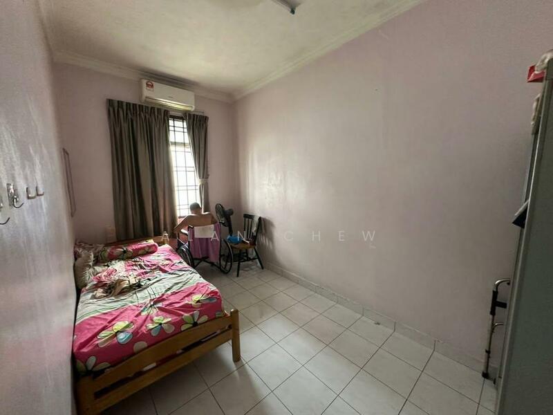 2-storey Terraced House for Sale in Taman Seri Orkid (Skudai) - Alan Chew - Bedroom - PropertyGuru.com.my